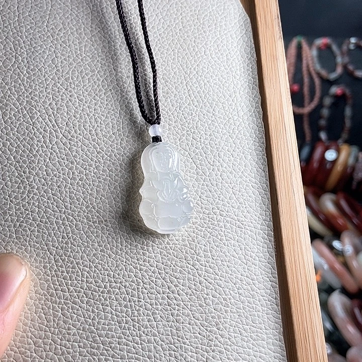 梦***海颈饰未镶嵌石英质玉