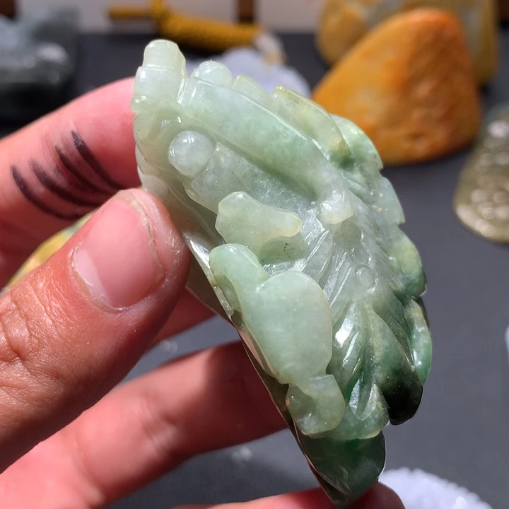 翡翠未镶嵌颈饰保真天然a货翡翠