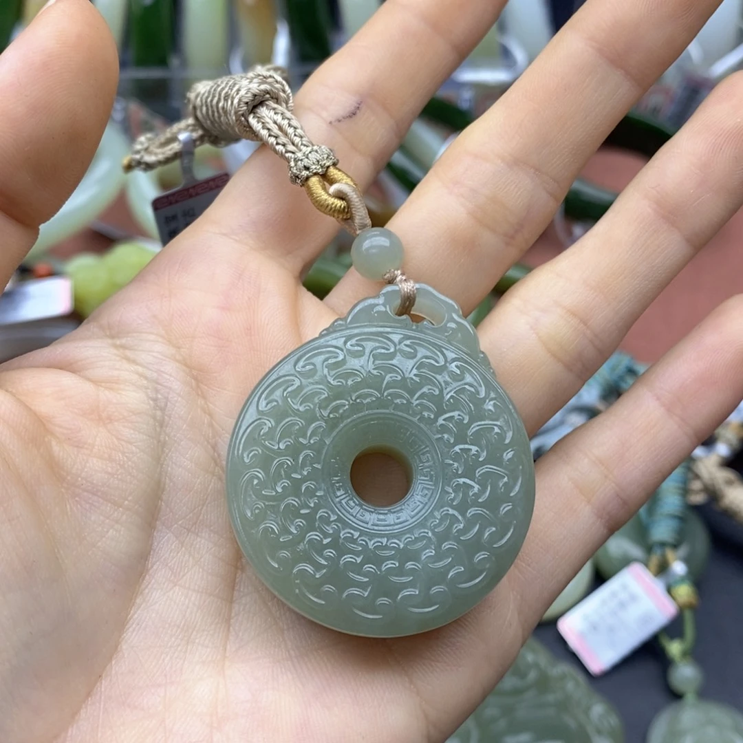 糖***果和田玉未镶嵌挂件