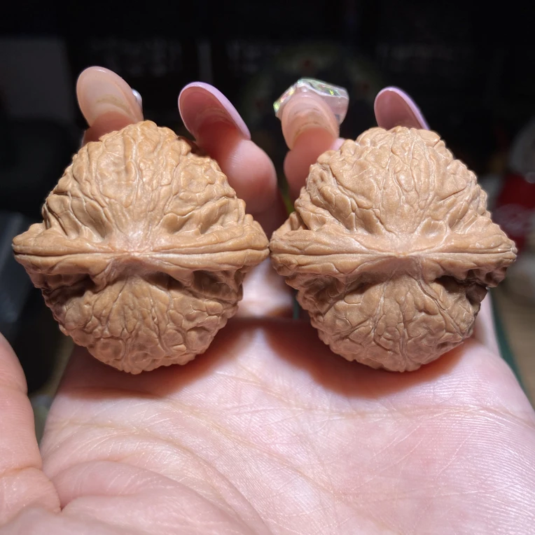 文玩核桃乾隆磨 37边38肚33高