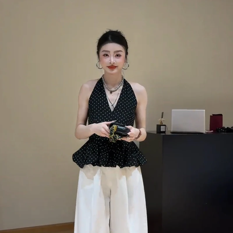 设计感蓬蓬花苞下摆显瘦上衣夏季新款韩系波点挂脖V领吊带小背心