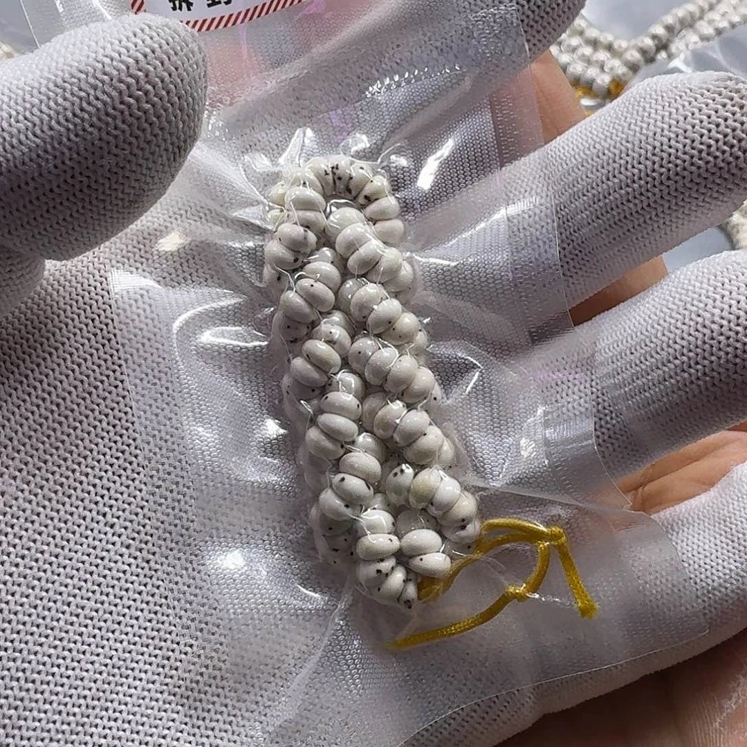 星月菩提手串-*…星月菩提6mm原生态蒜瓣大肠（轻微走色