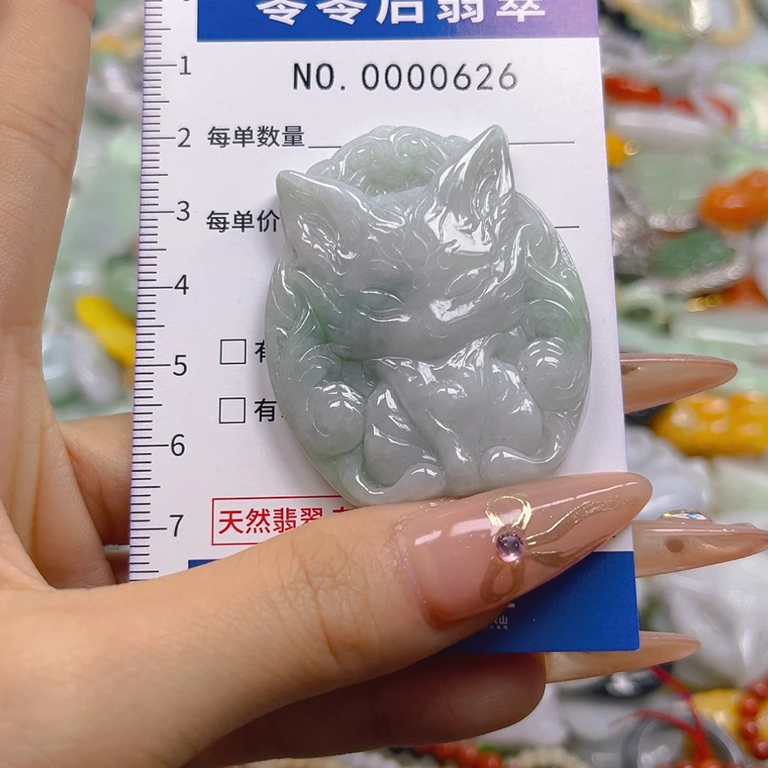 翡翠未镶嵌颈饰hhh