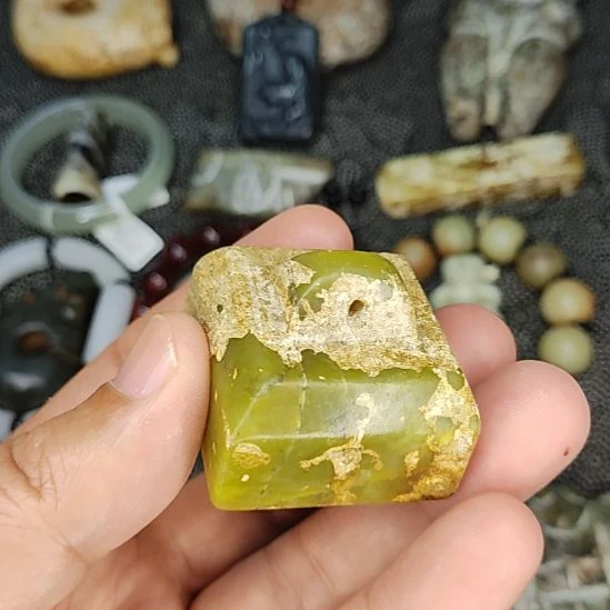 把件龙脊菩提物件优美，欢迎咨询