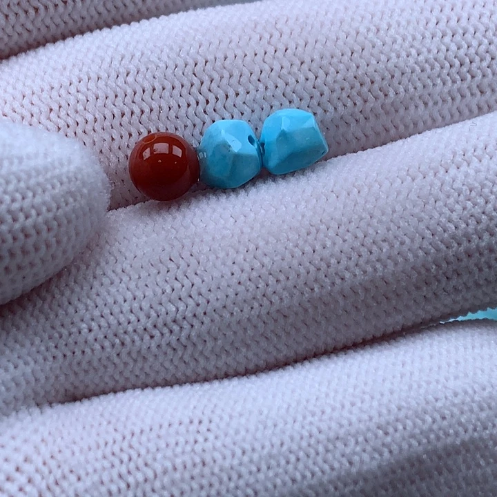 南红玛瑙未镶嵌珠宝奇石