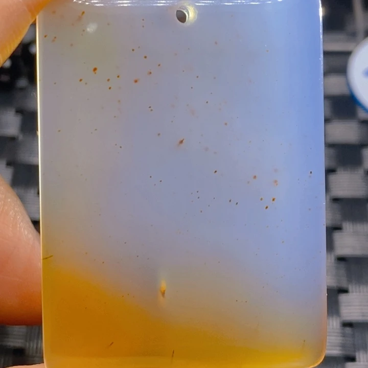 玛瑙/玉髓颈饰未镶嵌炳*