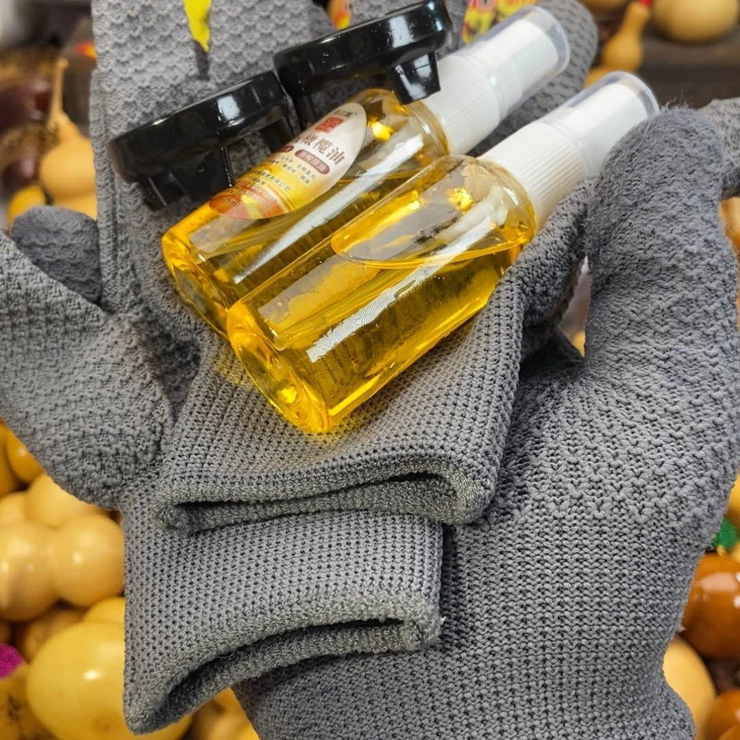 1副加厚菠萝手套+2瓶文玩橄榄油+2底座