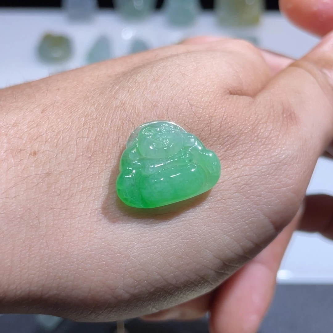 颈饰未镶嵌翡翠佛公