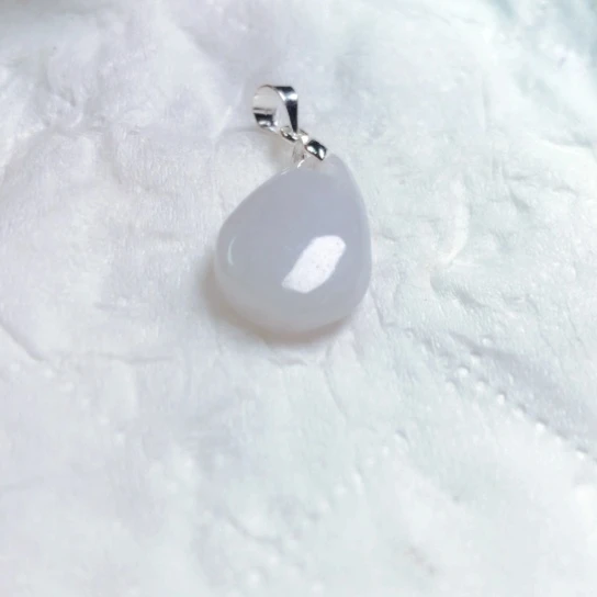 翡翠颈饰未镶嵌李*群吊坠