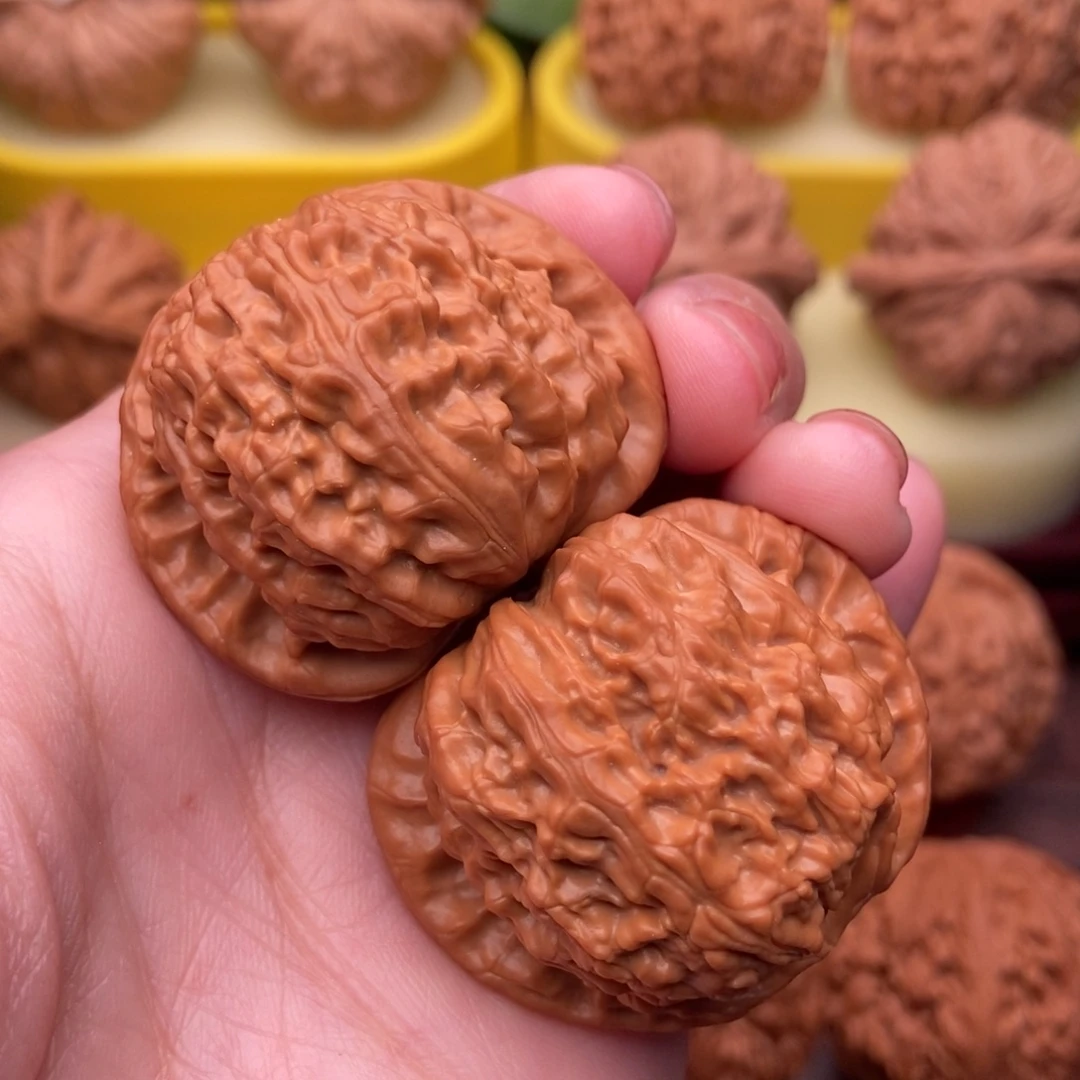 文玩核桃把件精品白狮子头40