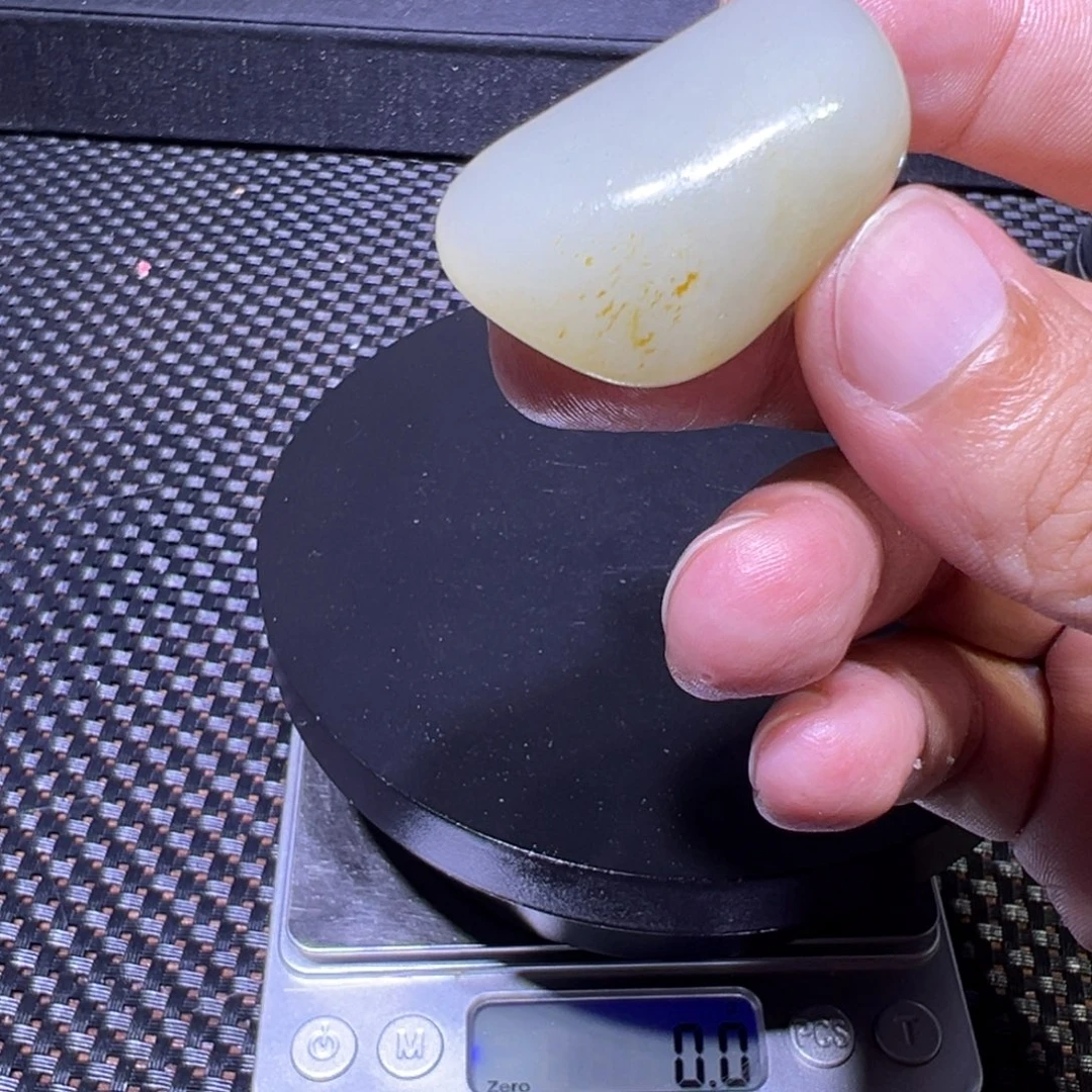 吊坠(不含链)未镶嵌和田玉（子料）28