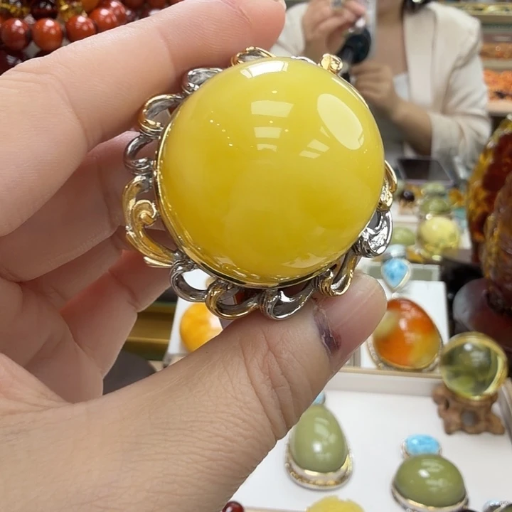 琥珀未镶嵌珠宝奇石