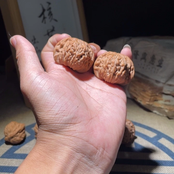 核桃把件、**?汉高楼40尺寸全品