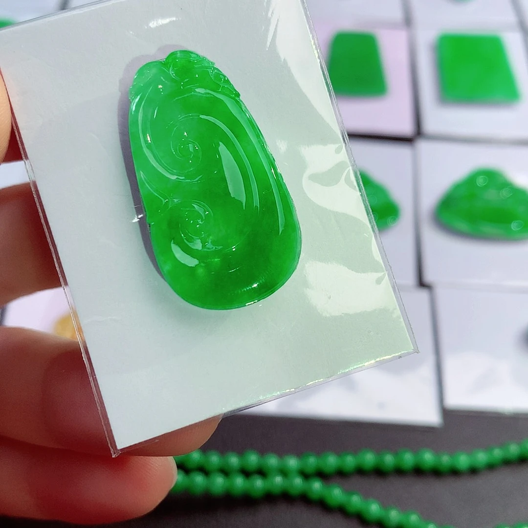 吊坠(不含链)未镶嵌翡翠