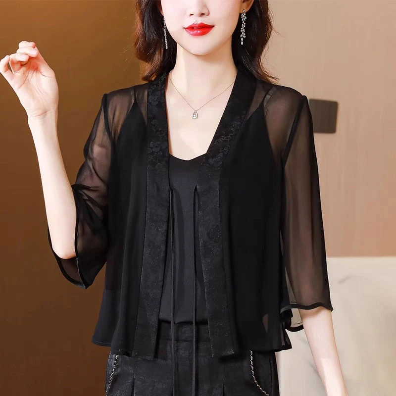 新中式小披肩防晒衣女夏季2025新款高级感外搭黑色开衫珍珠雪纺衫