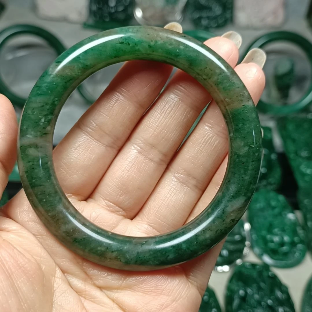 独山玉未镶嵌手镯56