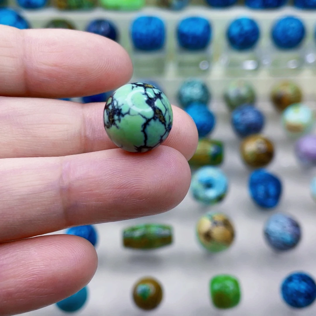 未镶嵌绿松石颈饰