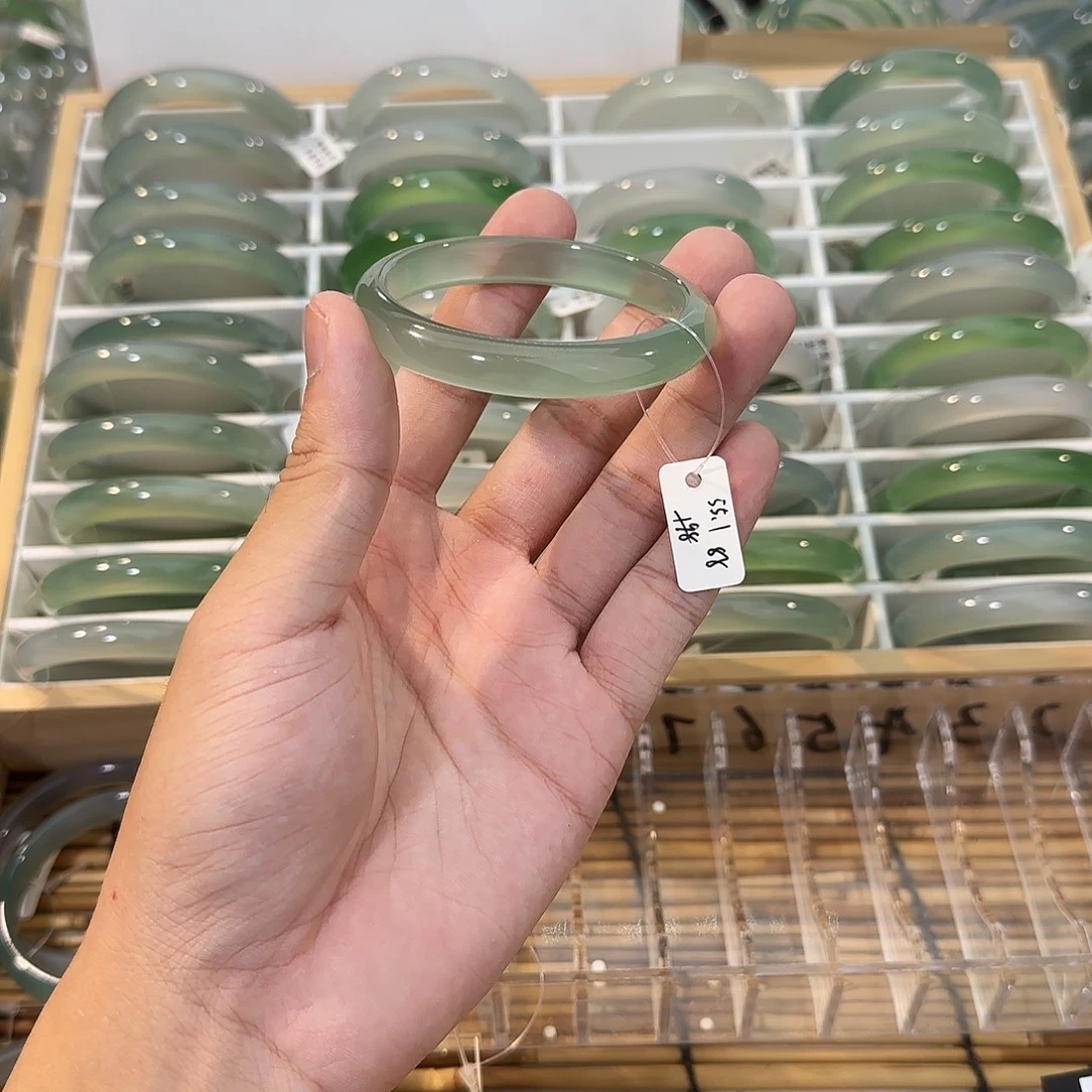 玛瑙/玉髓未镶嵌手镯圈口55.1