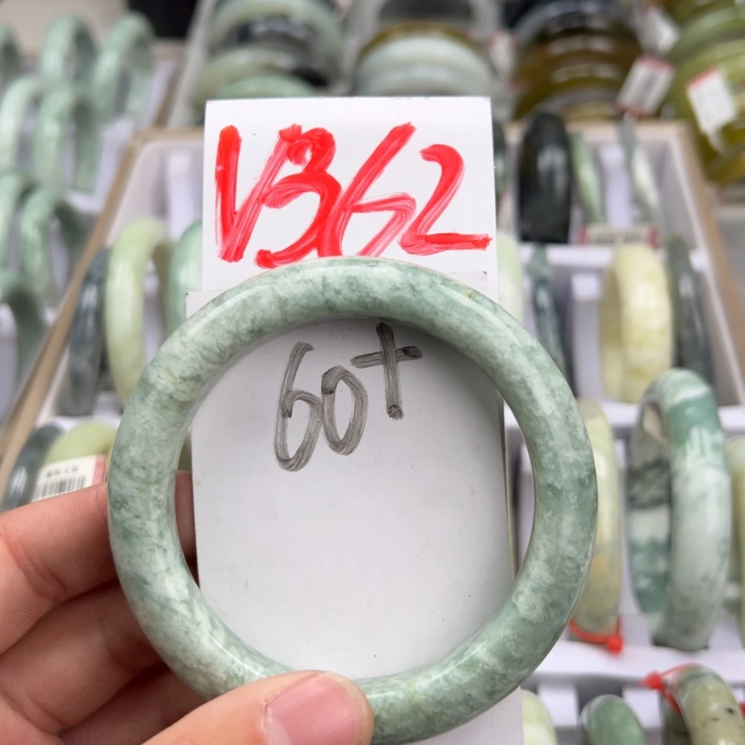 岫玉手镯未镶嵌天然岫玉