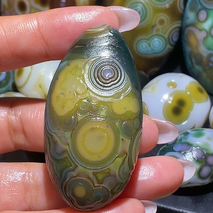 玛瑙/玉髓未镶嵌珠宝奇石20