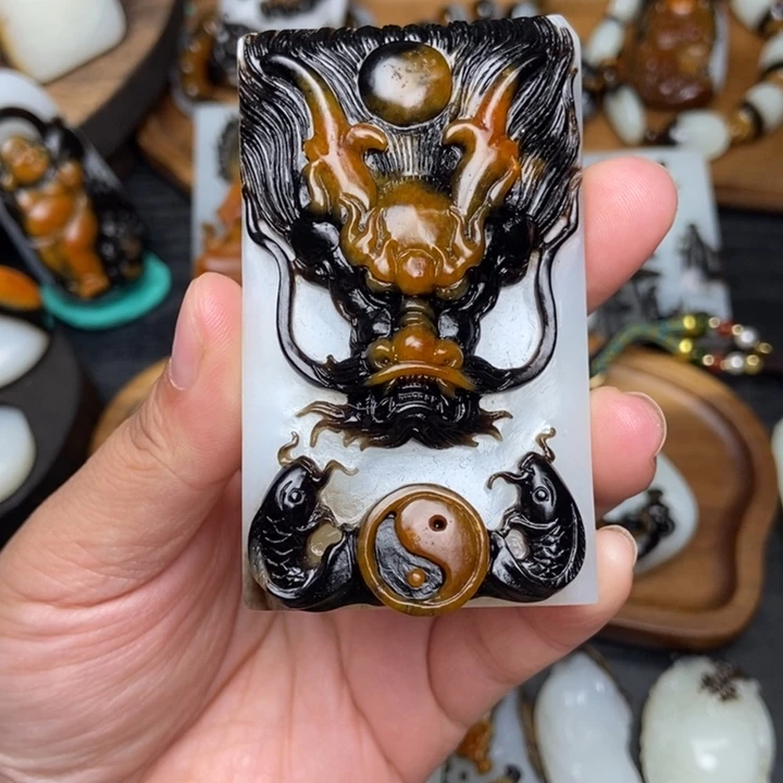 有***贤和田玉未镶嵌颈饰