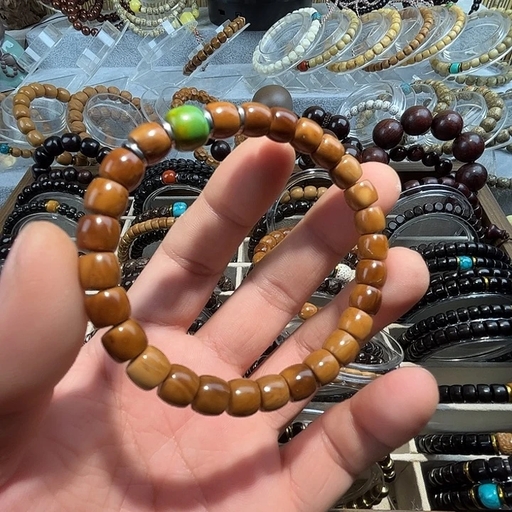 桥***3椰蒂吊坠肉木木木木