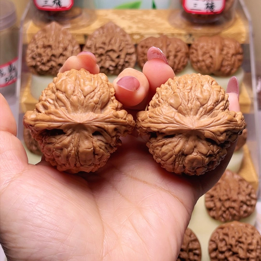 文玩核桃吊坠51大龙鼎