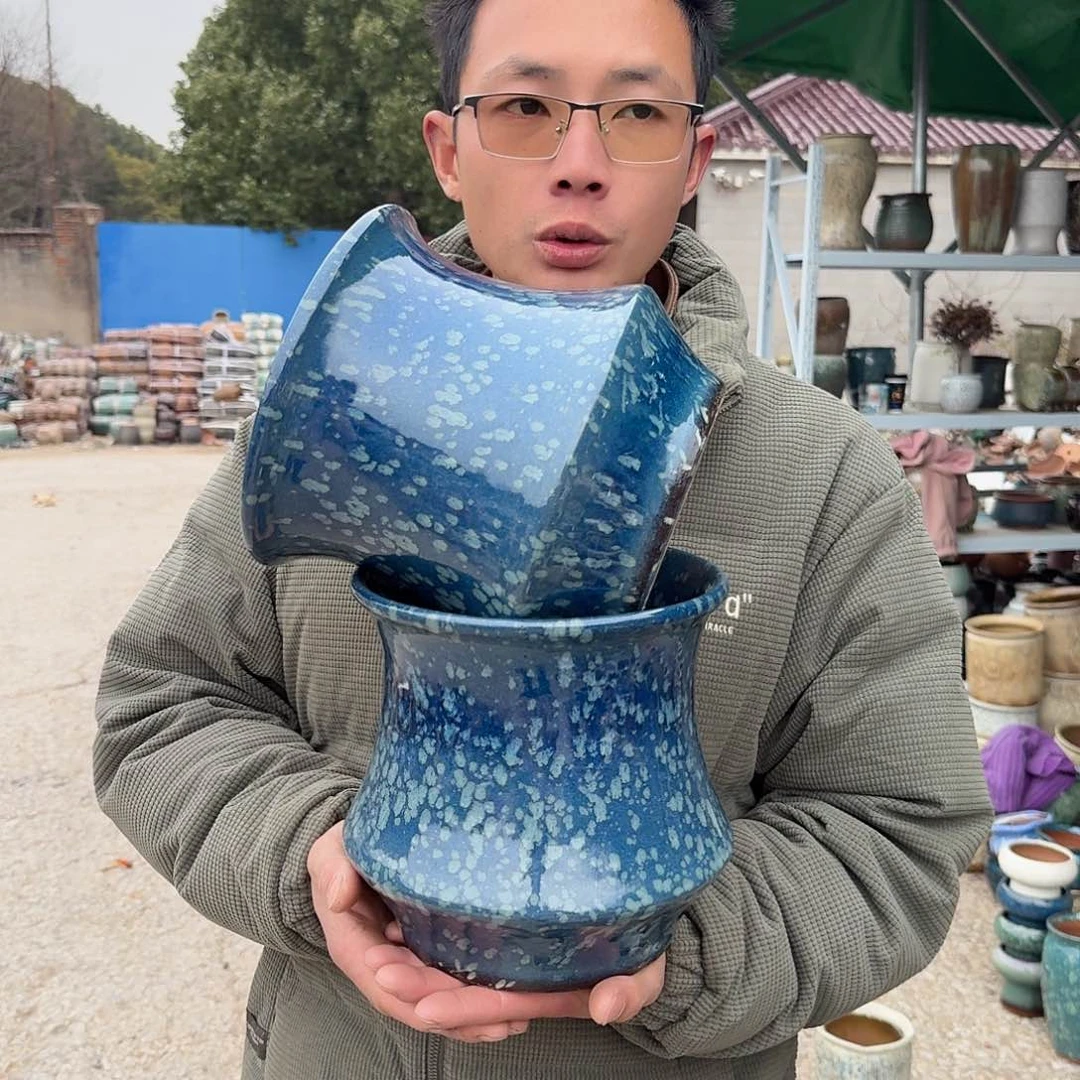 紫砂花盆口20高20（两个束腰蓝雪花