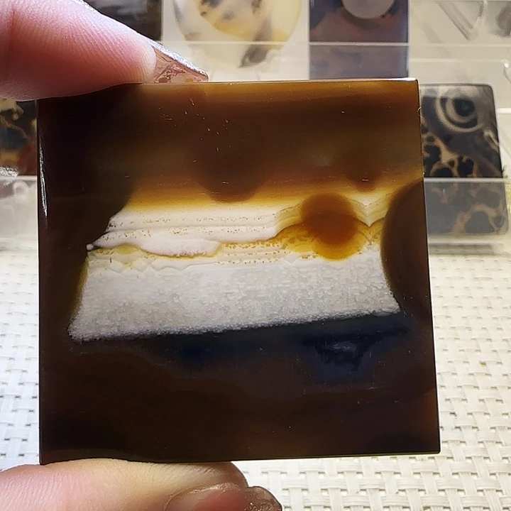 玛瑙/玉髓未镶嵌珠宝奇石