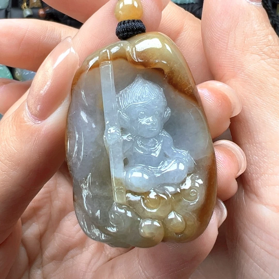 翡翠未镶嵌颈饰猴