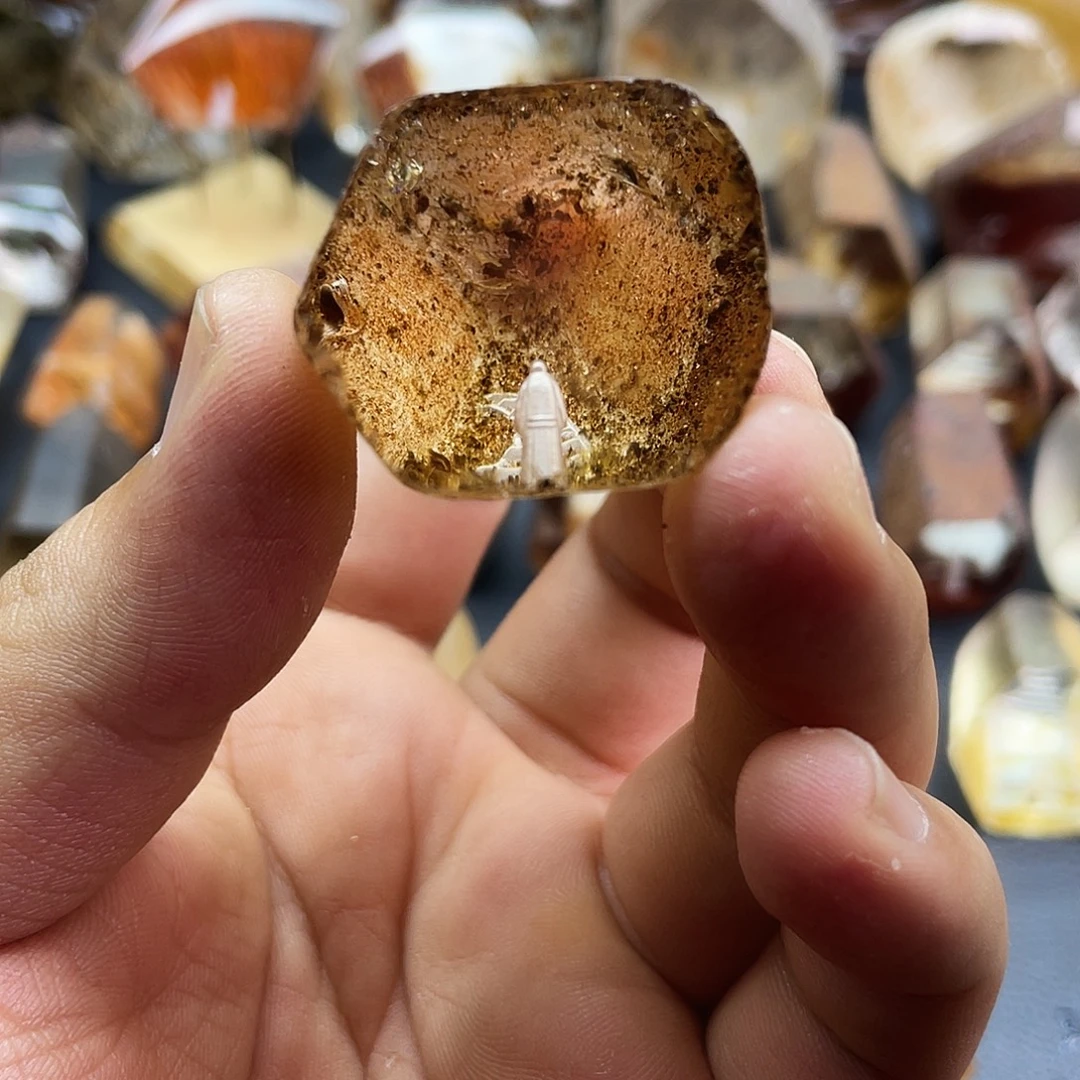 未镶嵌水晶珠宝半成品