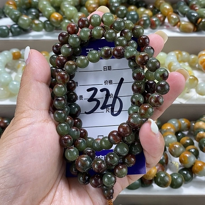 用***7透闪石质玉未镶嵌把件