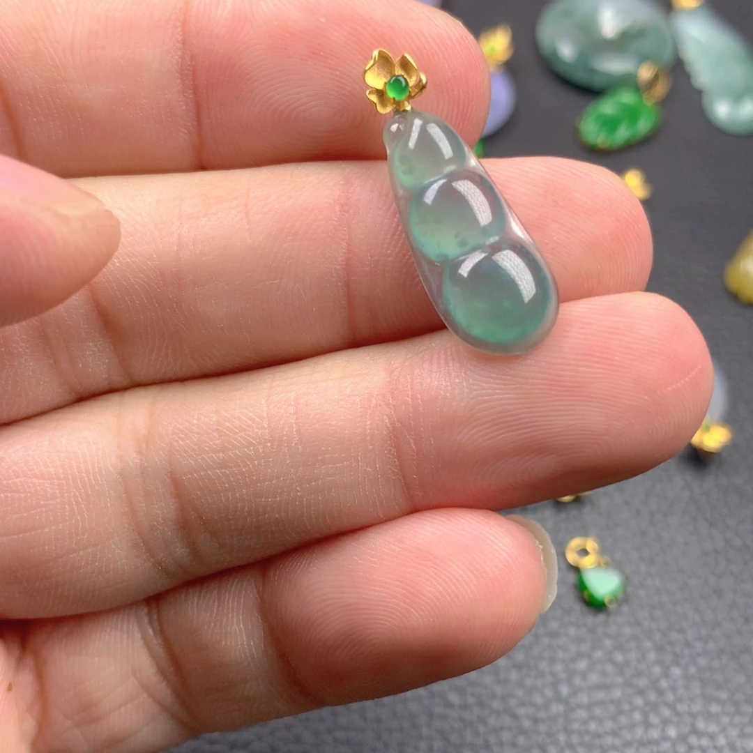 【闪购商品】颈饰18K金镶嵌翡翠翡翠