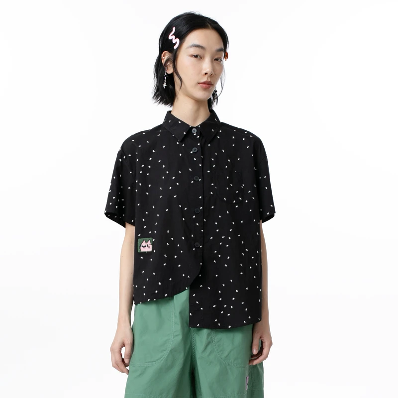 MOVEUP幻走2025夏季新款.FUN 绣花不对称下摆短款衬衫女325220442