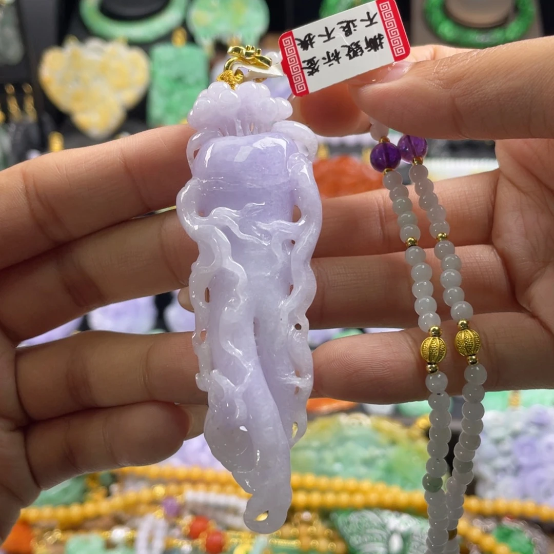 翡翠未镶嵌颈饰待编织