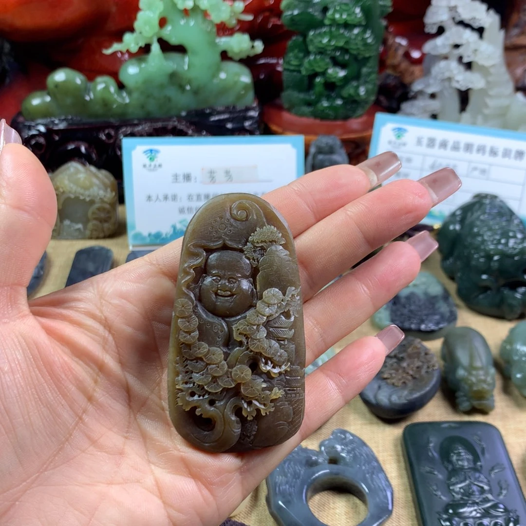 和田玉未镶嵌颈饰