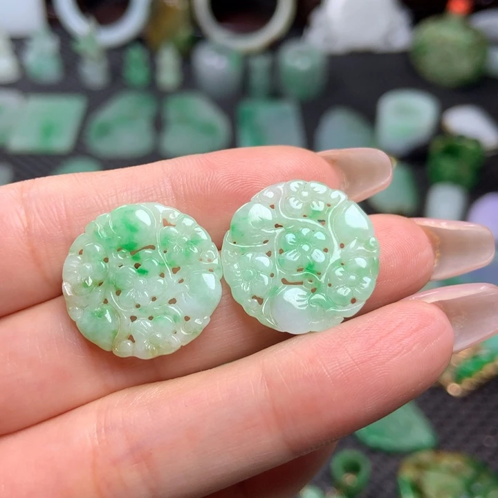 翡翠挂件未镶嵌清