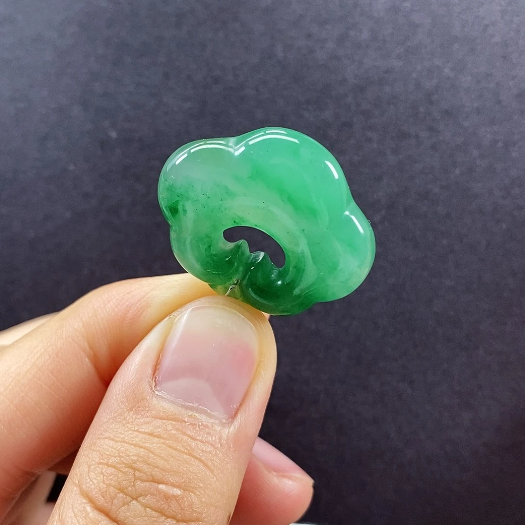 石英质玉未镶嵌颈饰