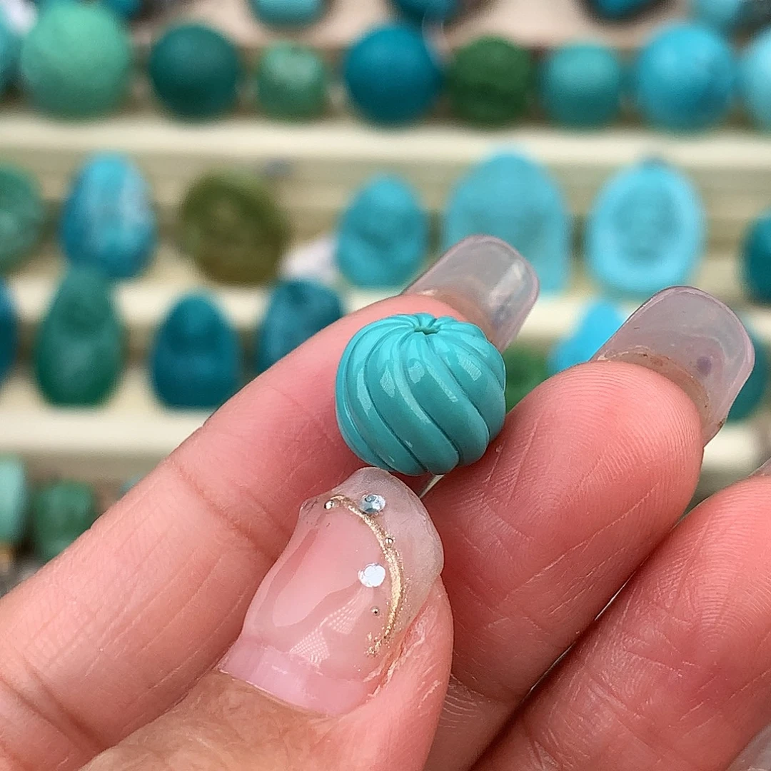 绿松石未镶嵌珠宝奇石11