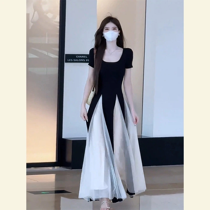 夏季新款轻奢高级感miu里miu气穿搭绝美独特漂亮黑色连衣裙