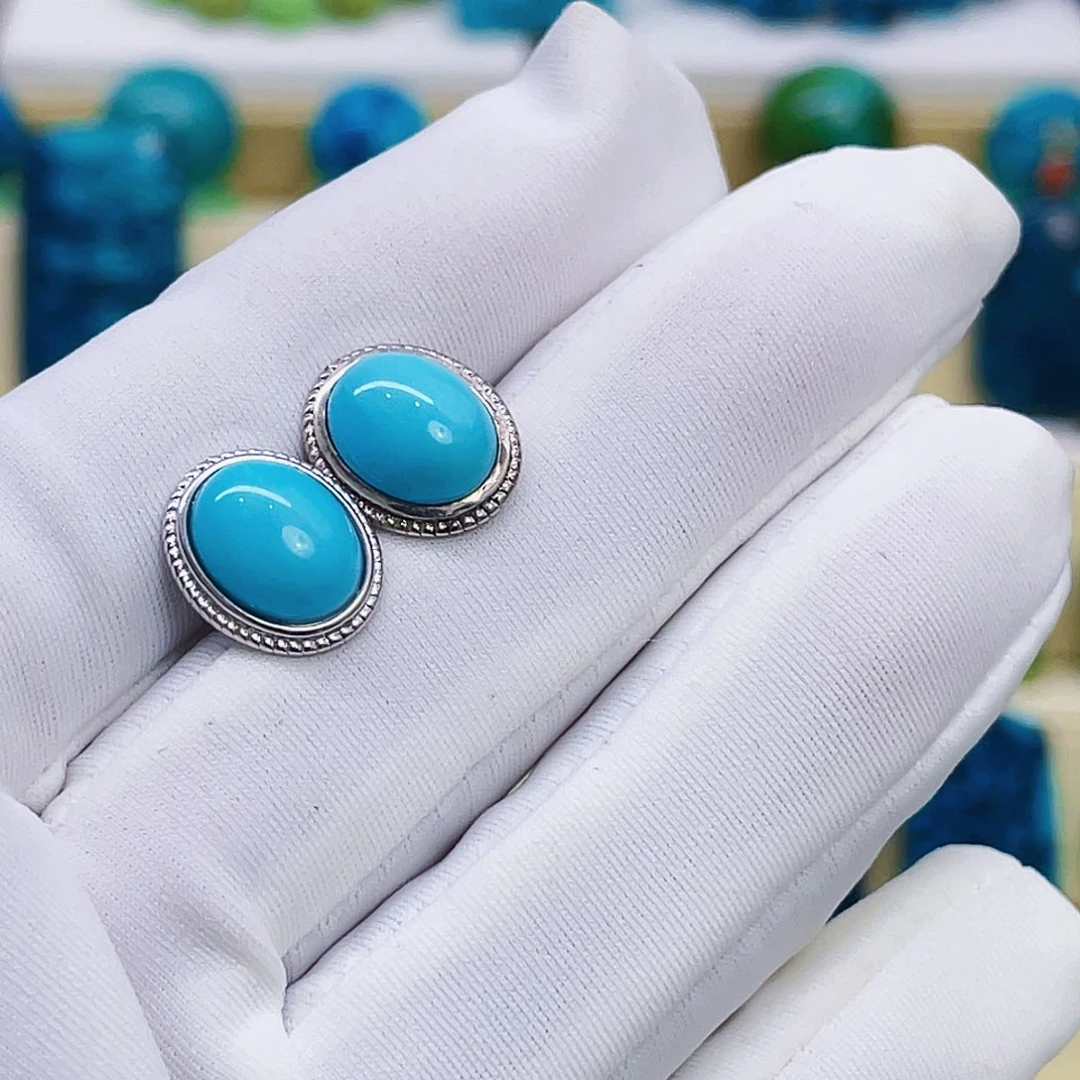 李***柔绿松石未镶嵌颈饰