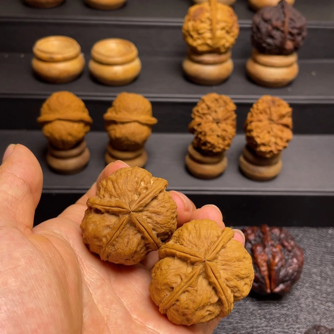 文玩核桃吊坠F玉鼎