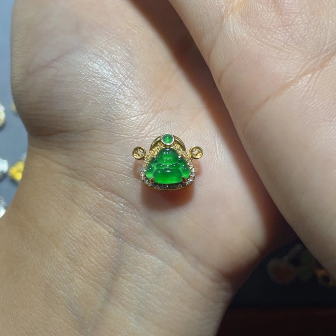 【闪购商品】颈饰18K金镶嵌翡翠