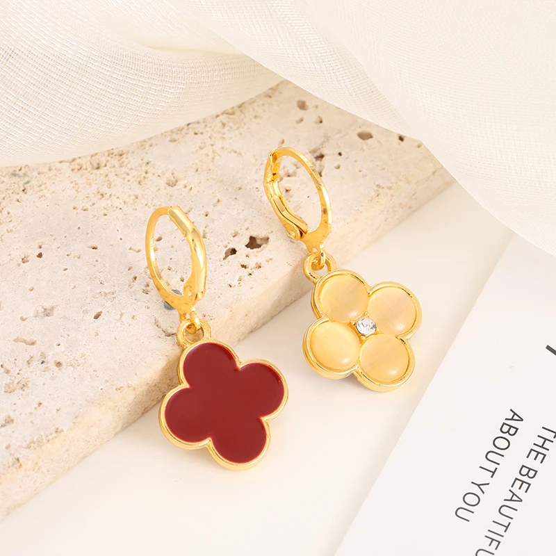 铜合金锆石耳饰 四叶草耳环女时尚高级感气质耳扣小众气质潮耳饰