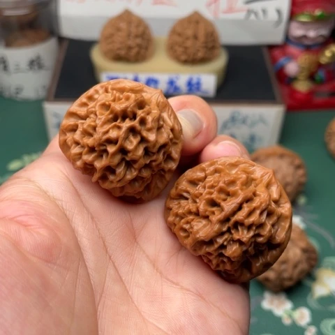 【闪购商品】文玩核桃把件35+秦闷