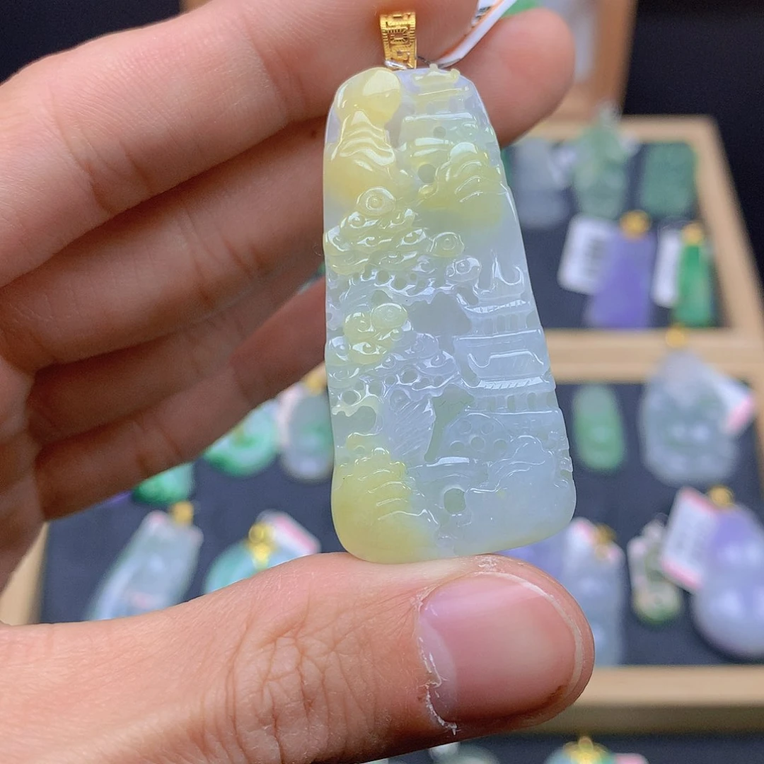 翡翠颈饰18K金镶嵌翡翠