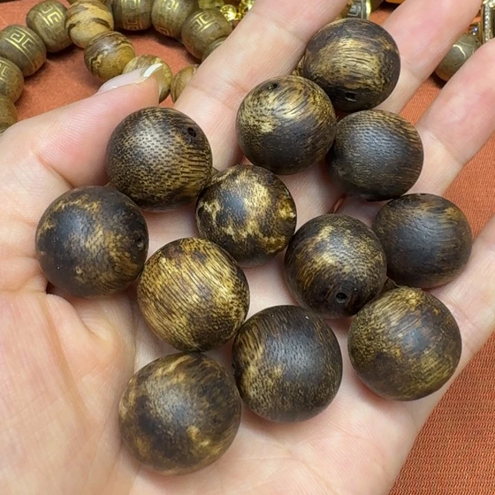 大叶紫檀（黑酸枝木类）
