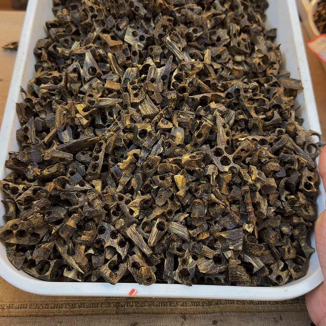 沉香沉香碎屑薛***猫蓝宝石品种车珠料50g