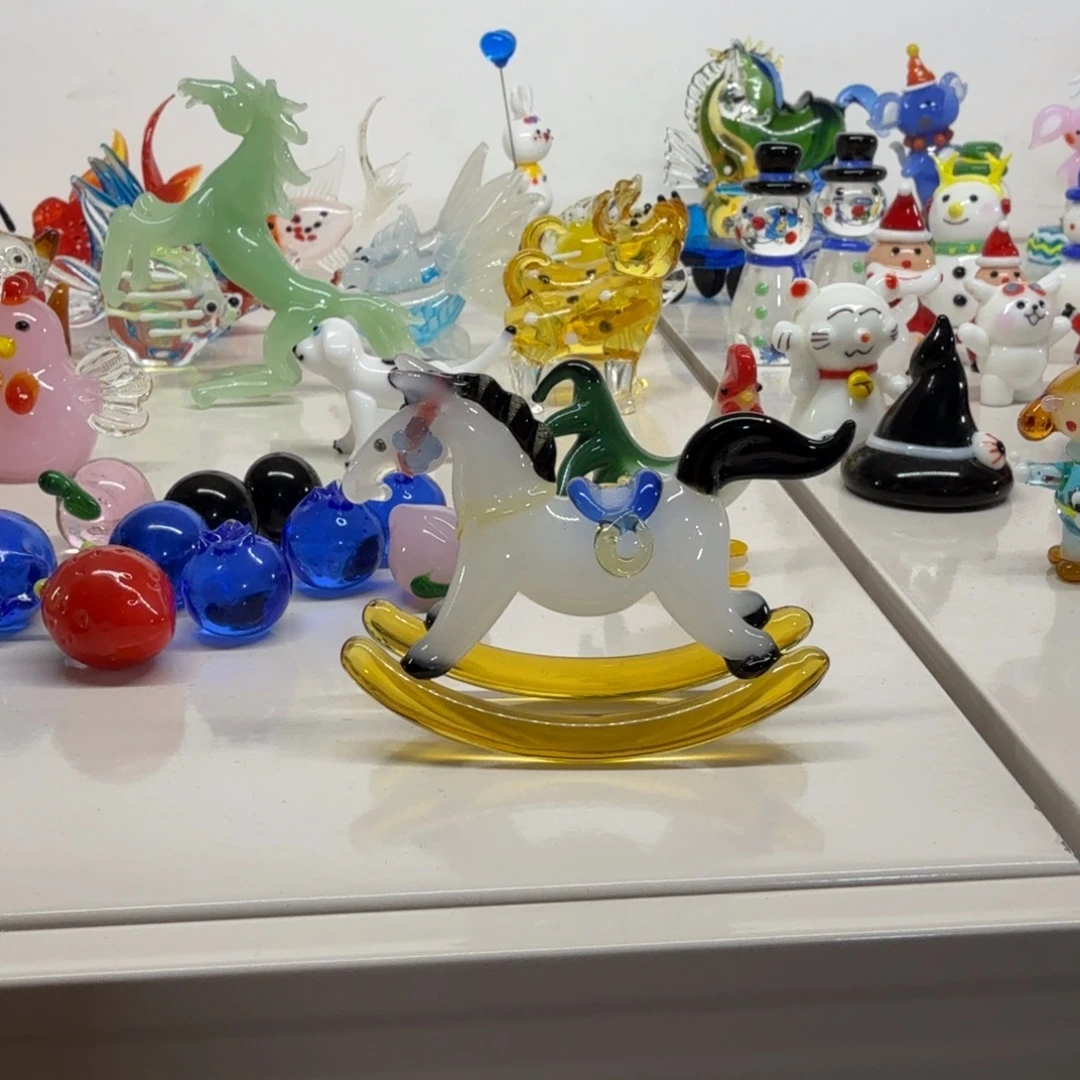 琉璃手工艺品摇摇马