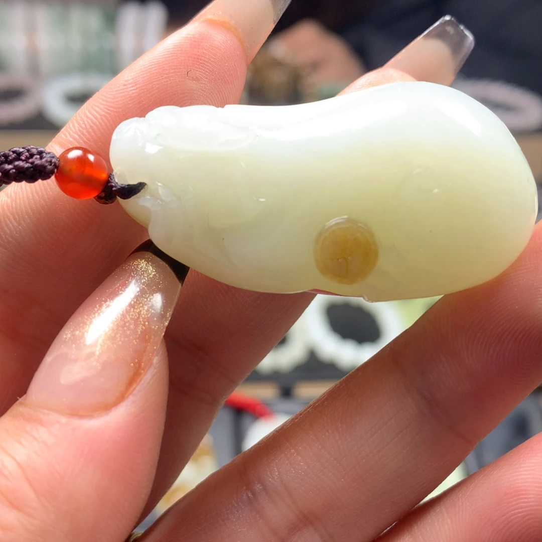 和田玉（糖玉）未镶嵌颈饰